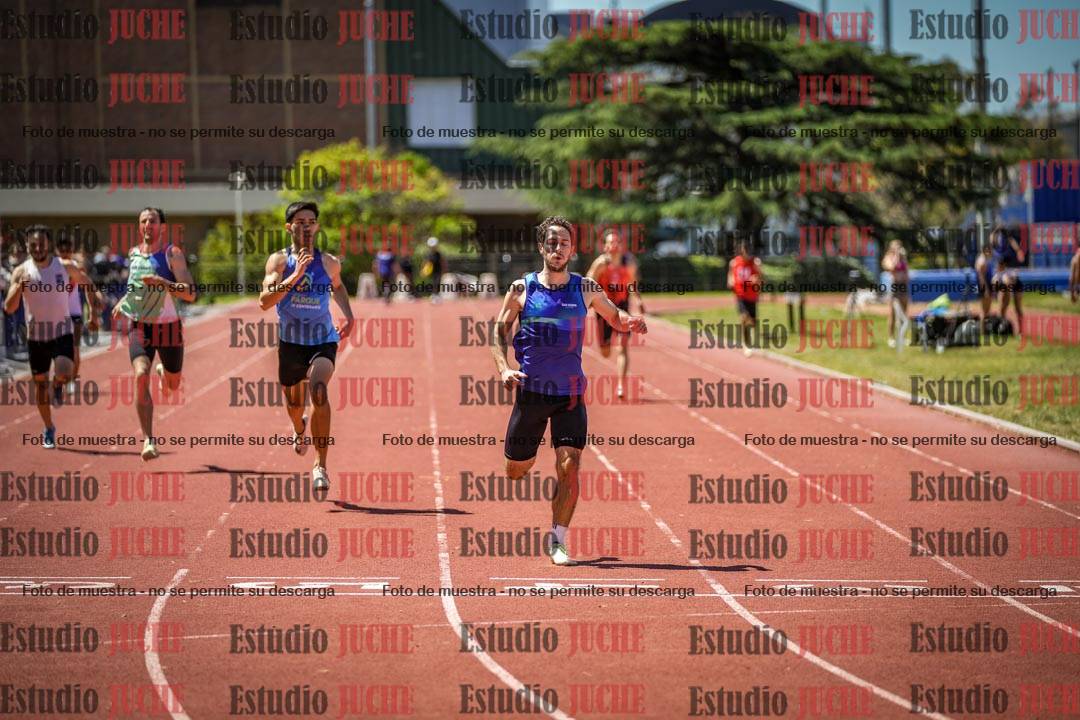 Fotos de los 400 m llanos de varones