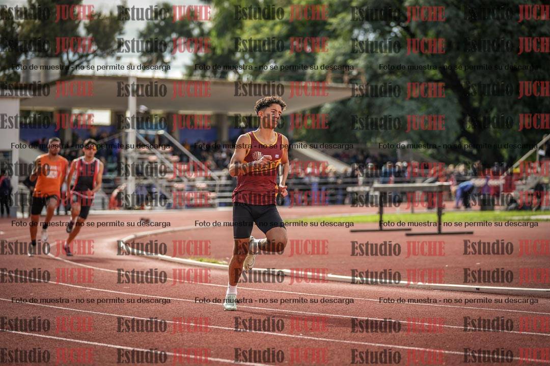 Fotos de los 400 m llanos de varones