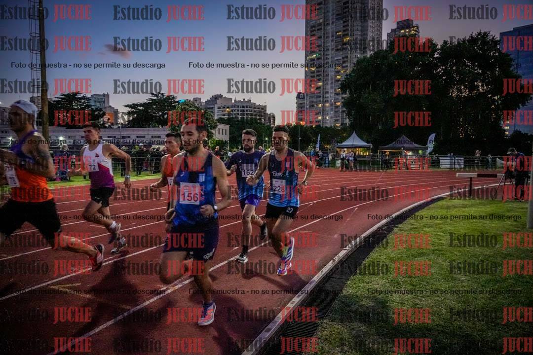 Fotos de los 1500 m llanos de varones