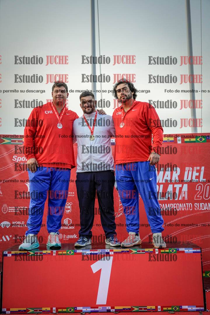 Fotos de algunos extras y podios del día 1