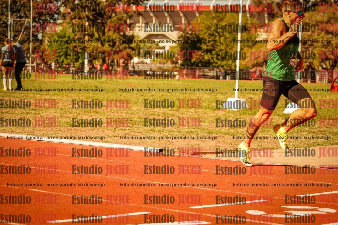 Fotos de los 800 m llanos de varones