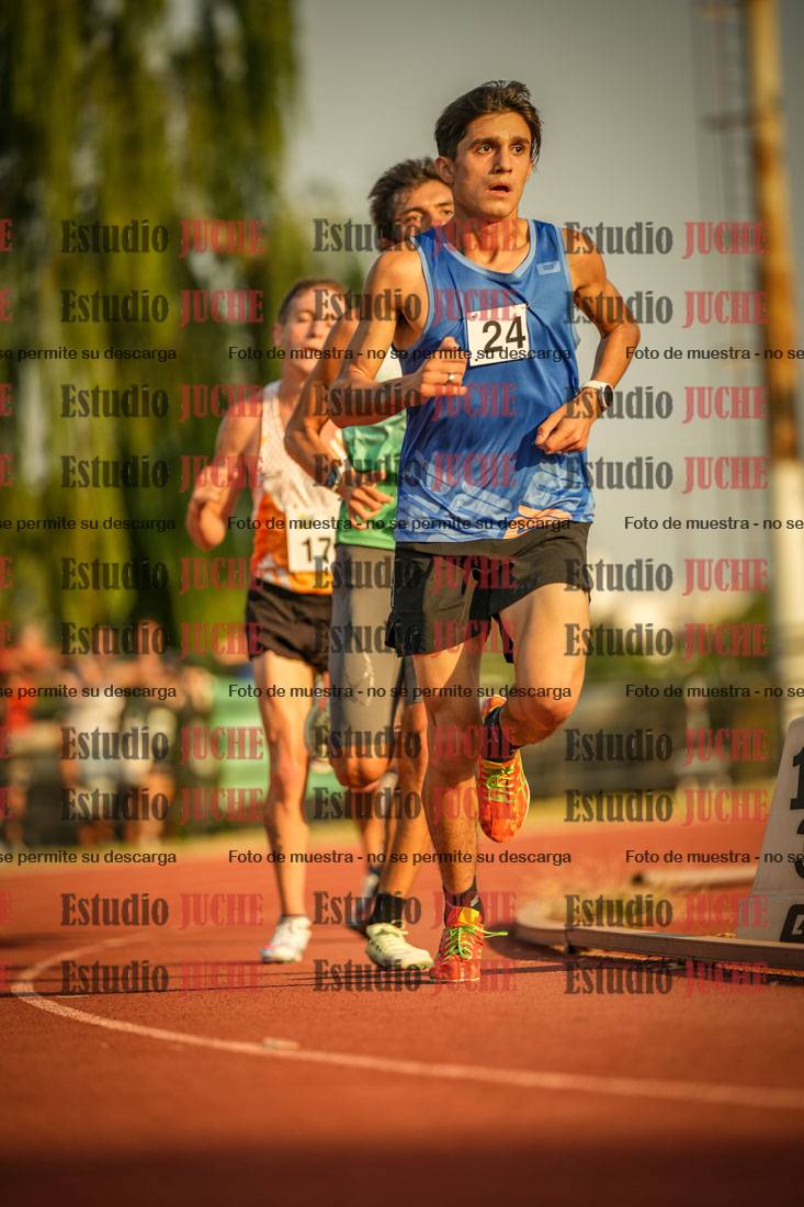 Fotos de los 5000 m llanos de mujeres y varones