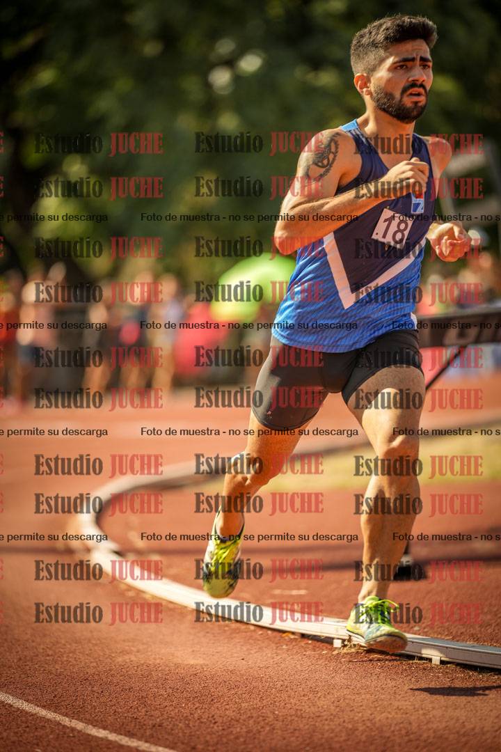 Fotos de los 800 m llanos de varones