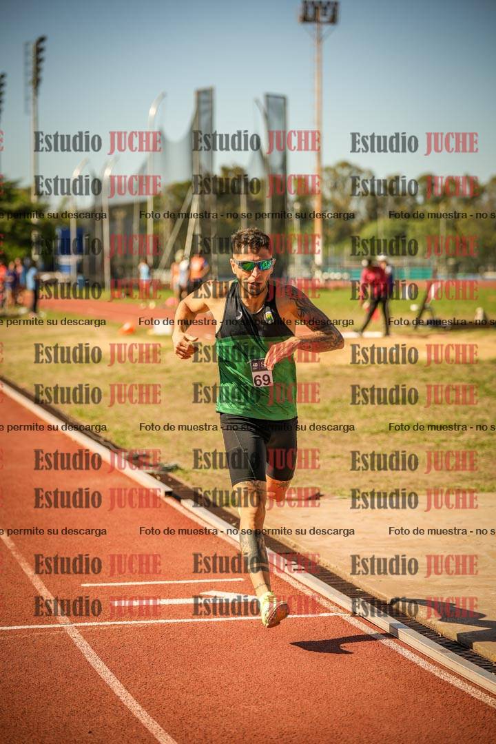 Fotos de los 800 m llanos de varones