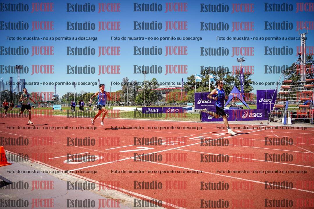 Fotos de los 400 m llanos de varones