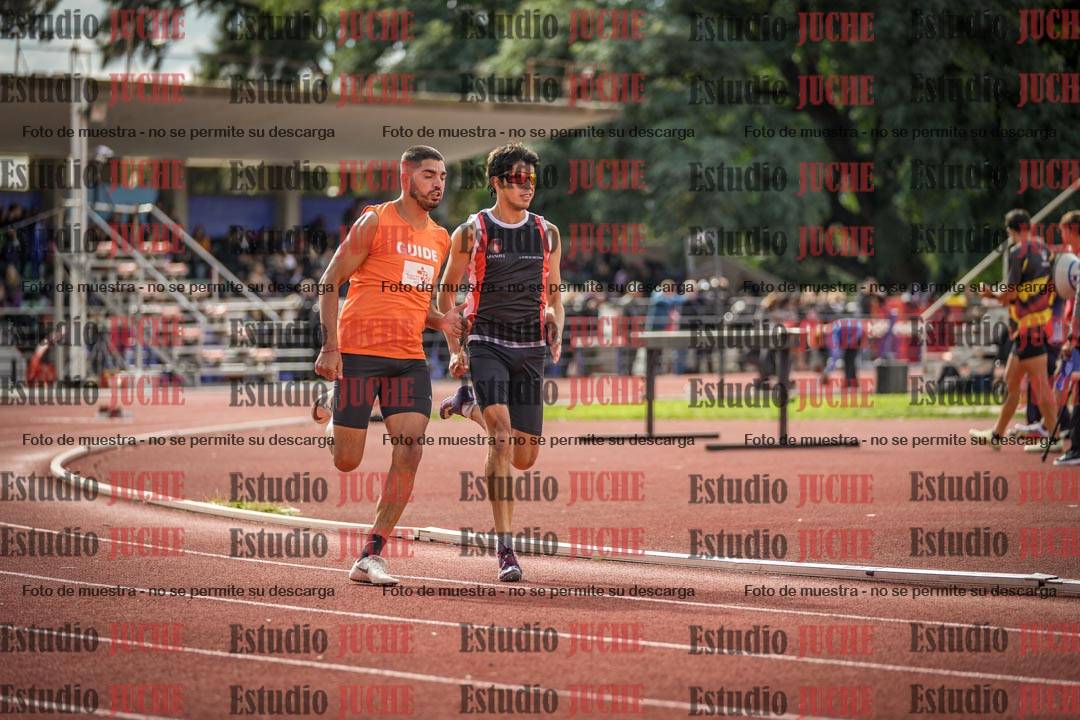 Fotos de los 400 m llanos de varones