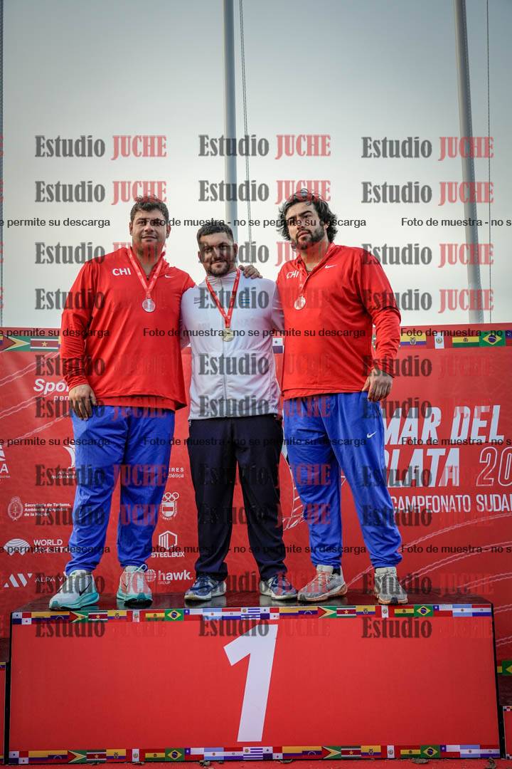Fotos de algunos extras y podios del día 1
