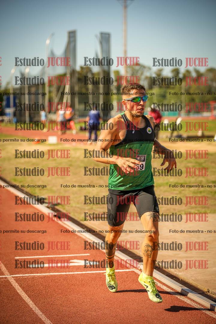 Fotos de los 800 m llanos de varones