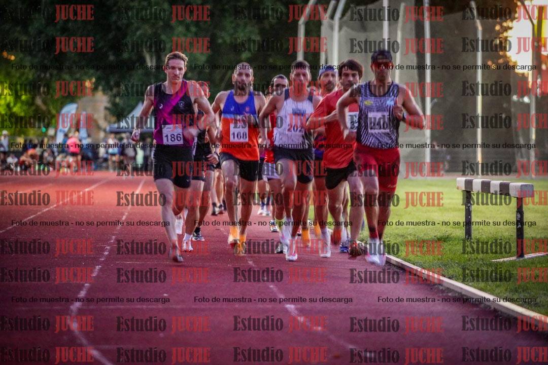 Fotos de los 1500 m llanos de varones