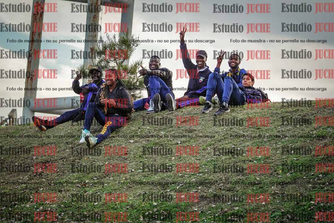 Fotos de algunos extras y podios del día 1