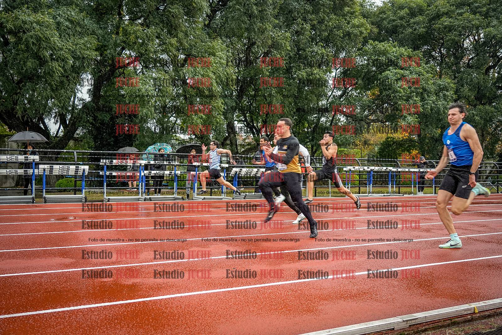 Fotos de los 100 m llanos de varones - FINAL