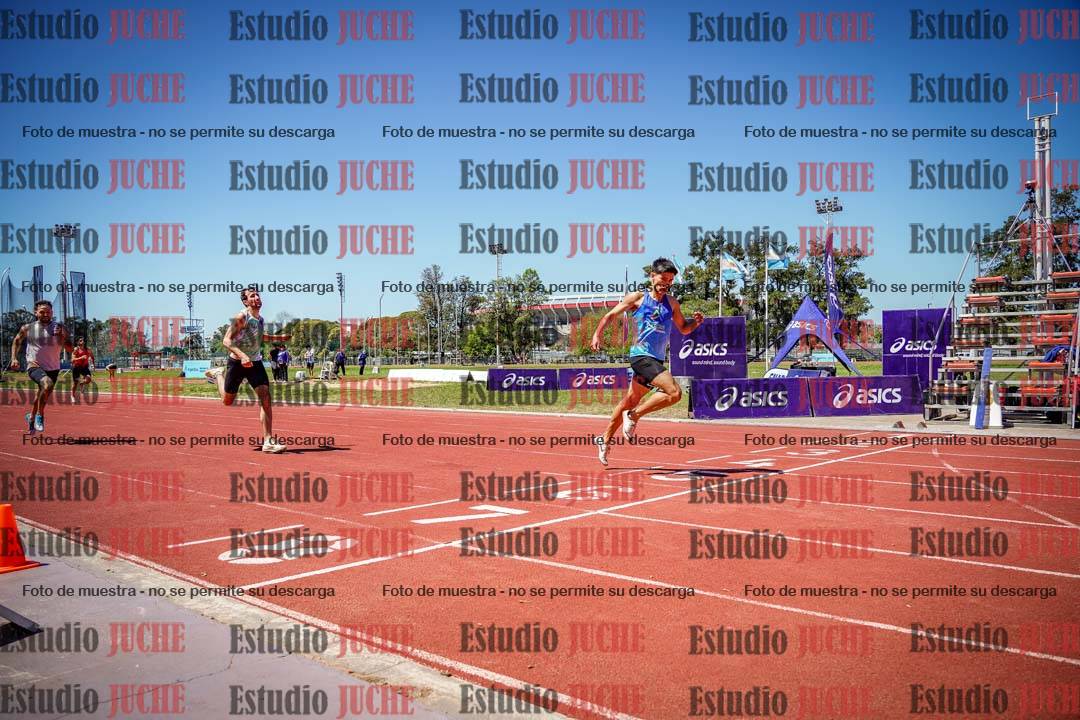 Fotos de los 400 m llanos de varones