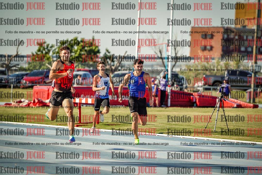 Fotos de los 400 m llanos de varones