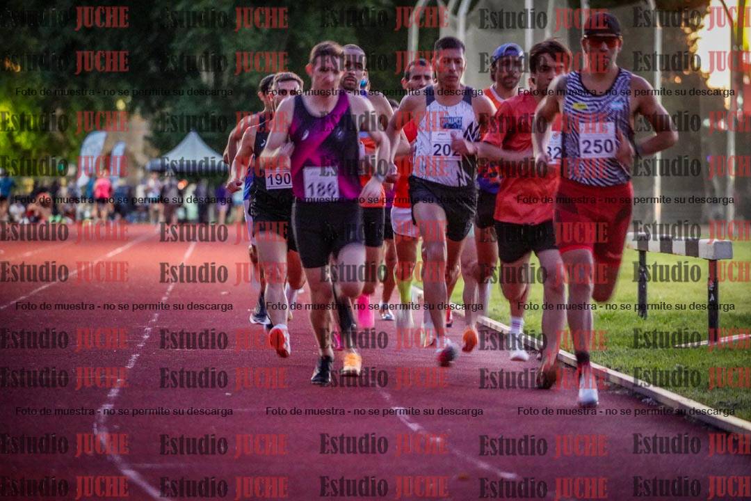 Fotos de los 1500 m llanos de varones