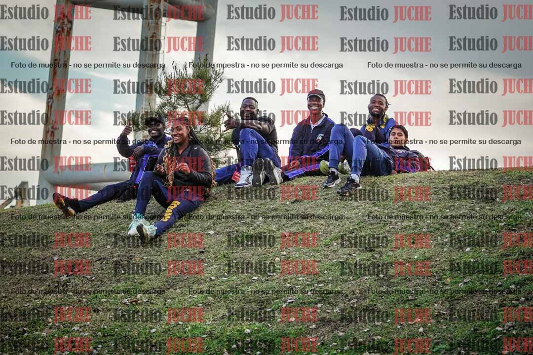 Fotos de algunos extras y podios del día 1