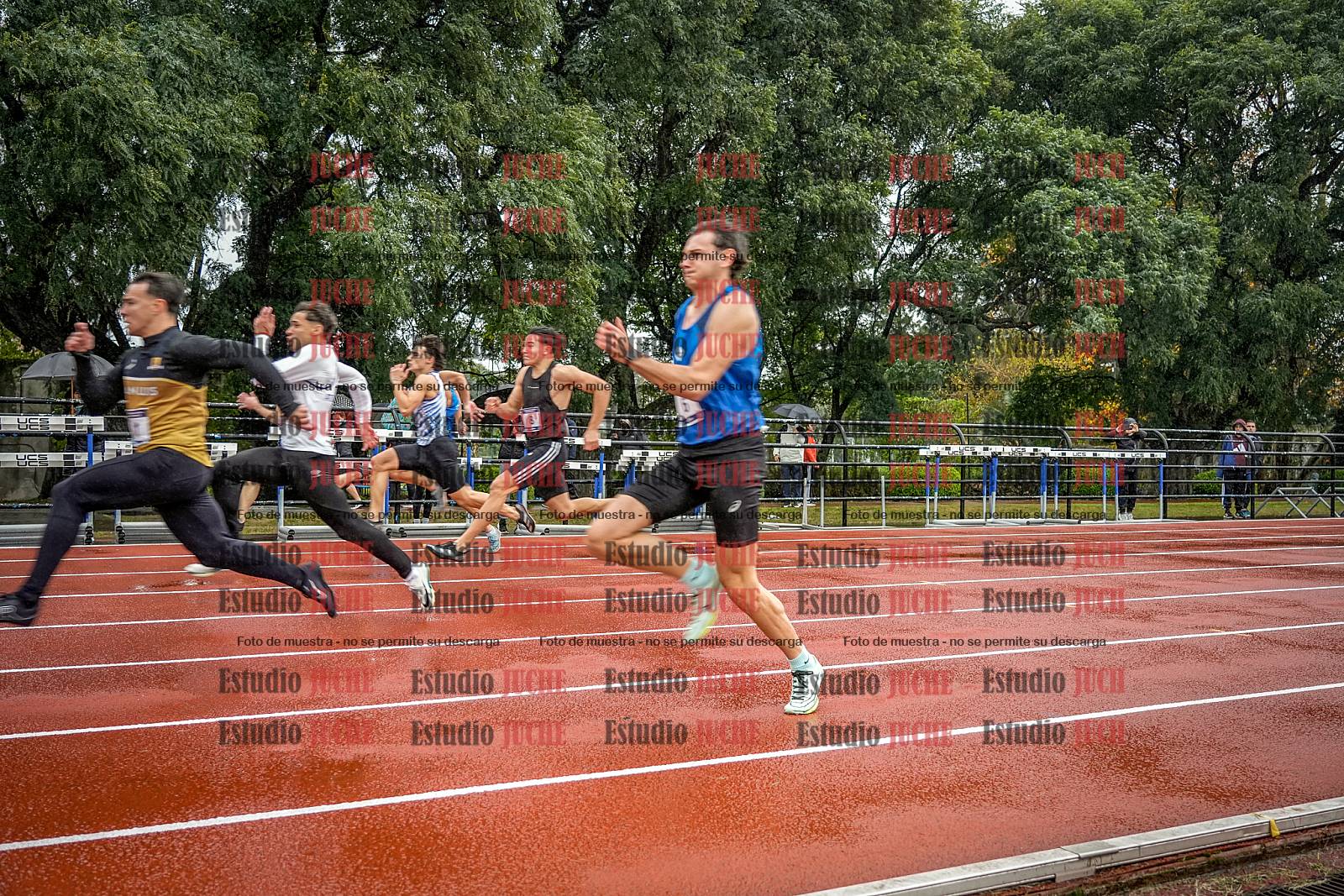 Fotos de los 100 m llanos de varones - FINAL