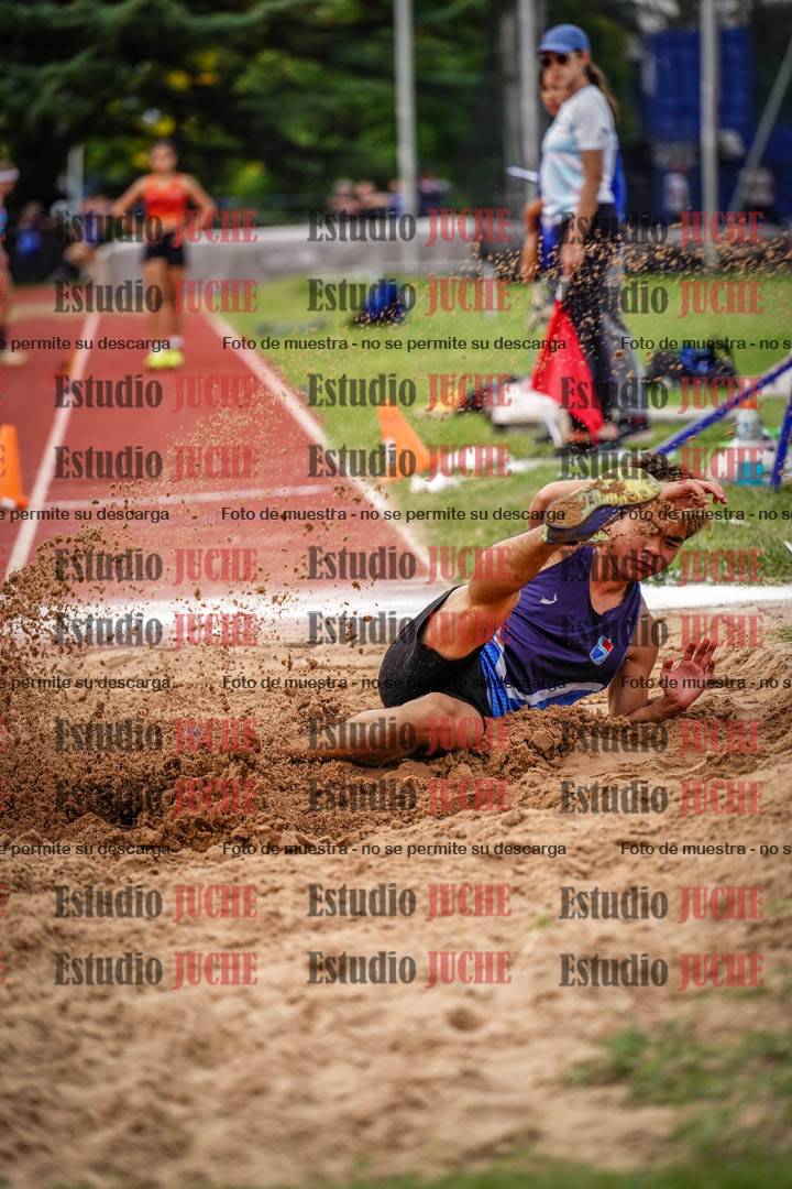 Fotos del salto triple de mujeres y varones