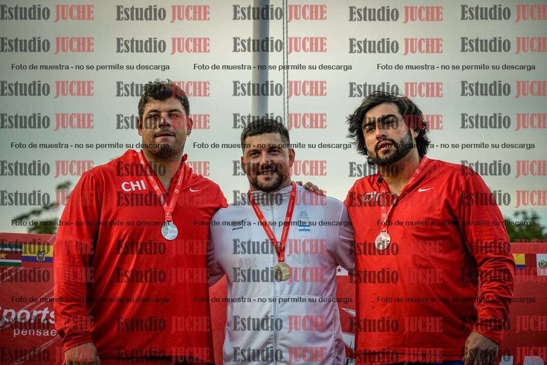 Fotos de algunos extras y podios del día 1