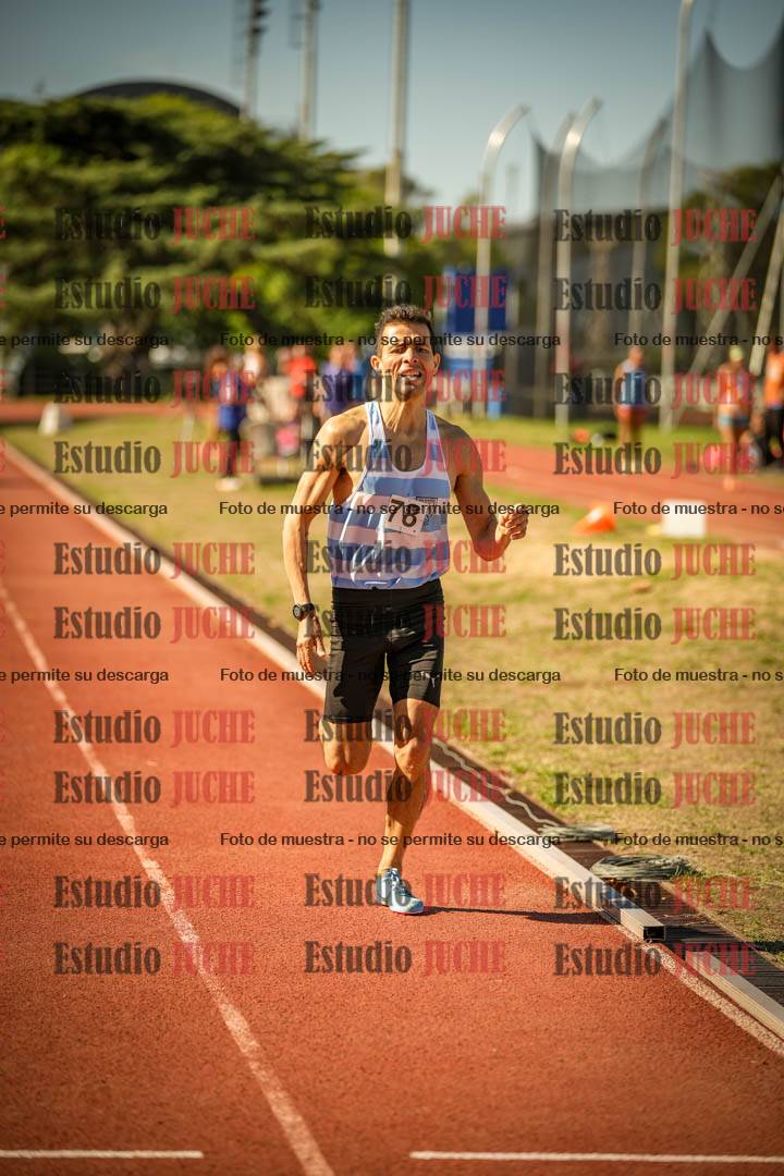 Fotos de los 800 m llanos de varones