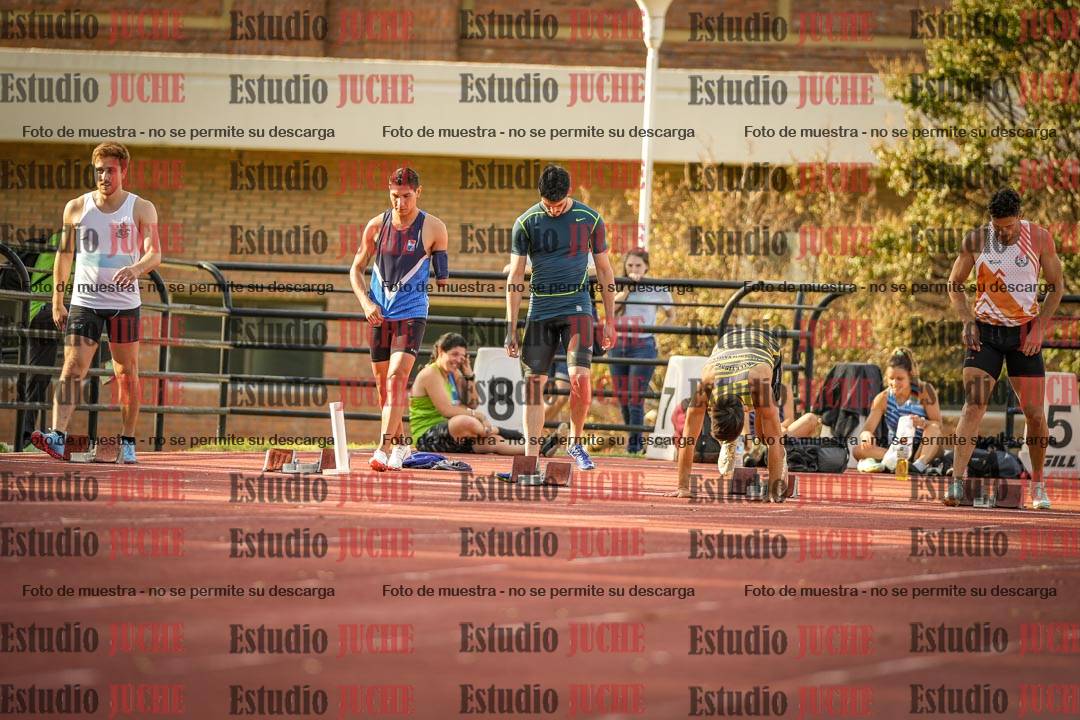Fotos de los 100 m llanos de varones - FINAL