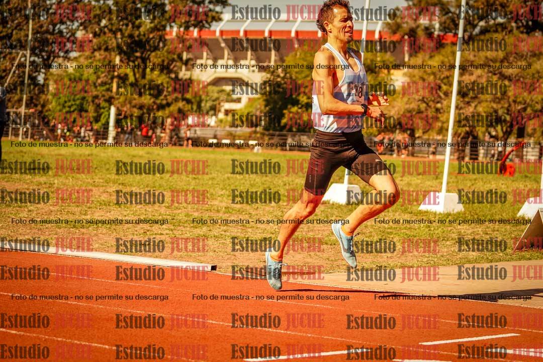 Fotos de los 800 m llanos de varones