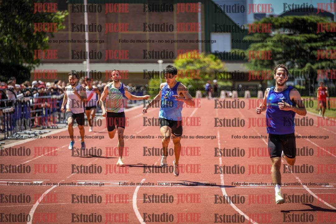Fotos de los 400 m llanos de varones