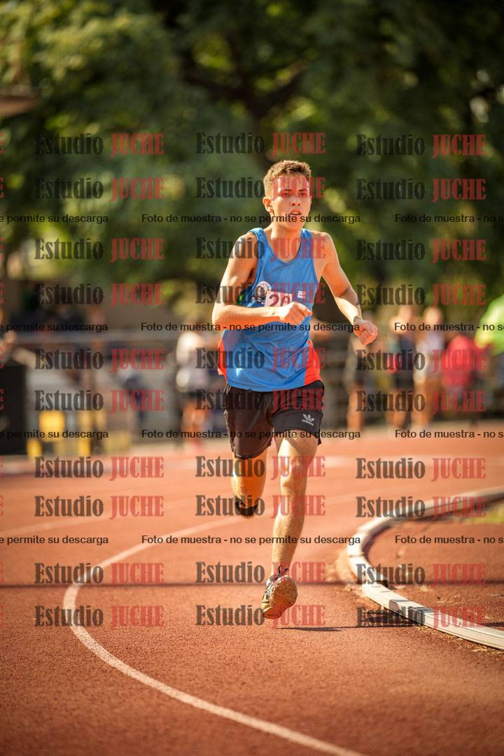 Fotos de los 800 m llanos de varones