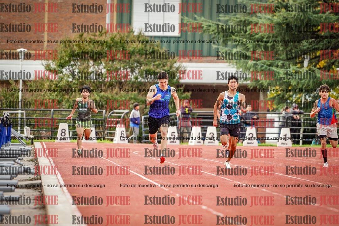 Fotos de los 400 m llanos de varones