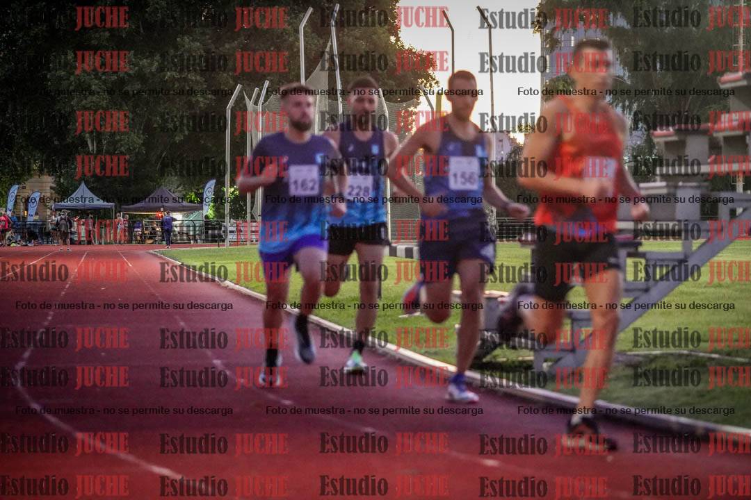 Fotos de los 1500 m llanos de varones
