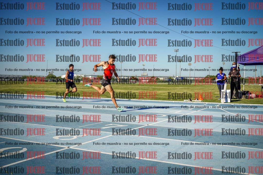 Fotos de los 400 m llanos de varones