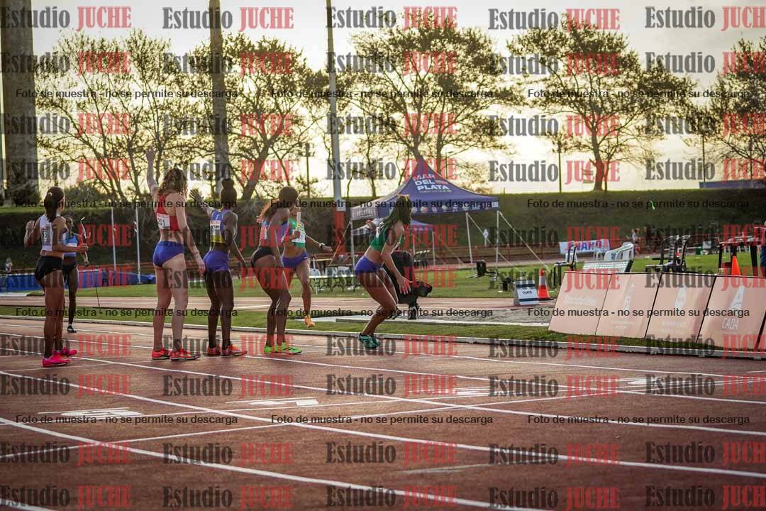 Fotos de los relevos 4x400 m de mujeres
