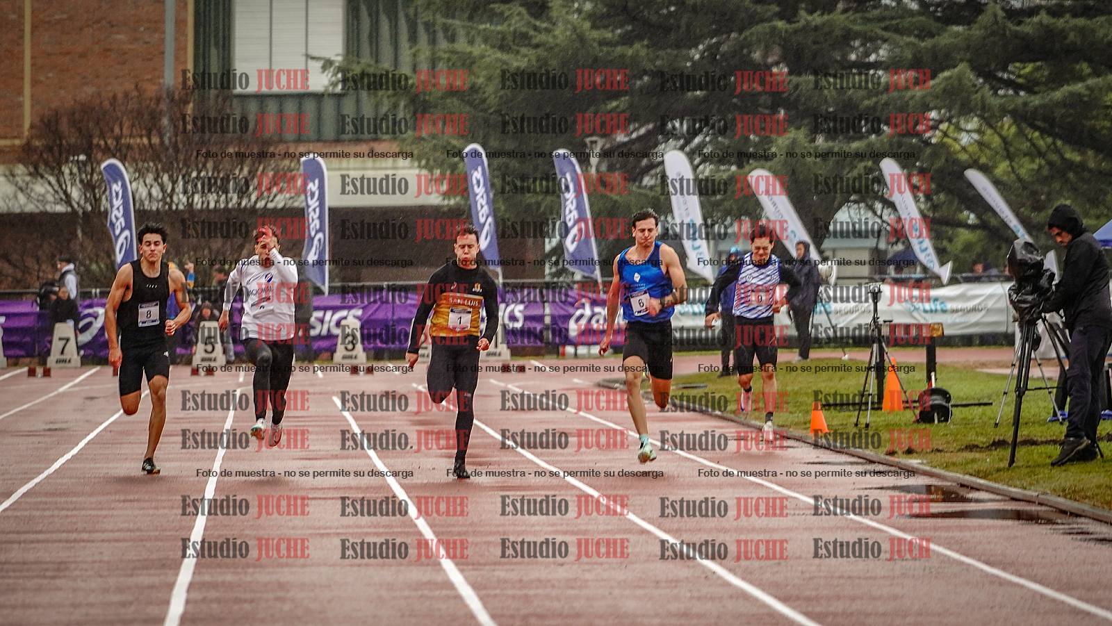 Fotos de los 100 m llanos de varones - FINAL