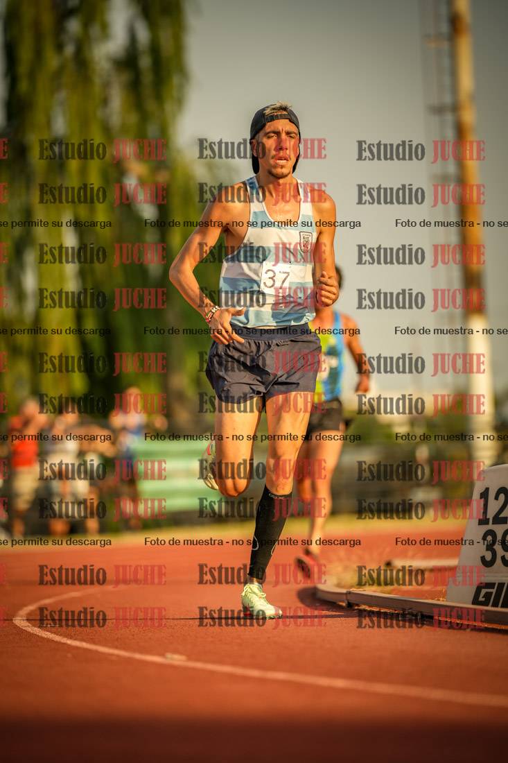 Fotos de los 5000 m llanos de mujeres y varones