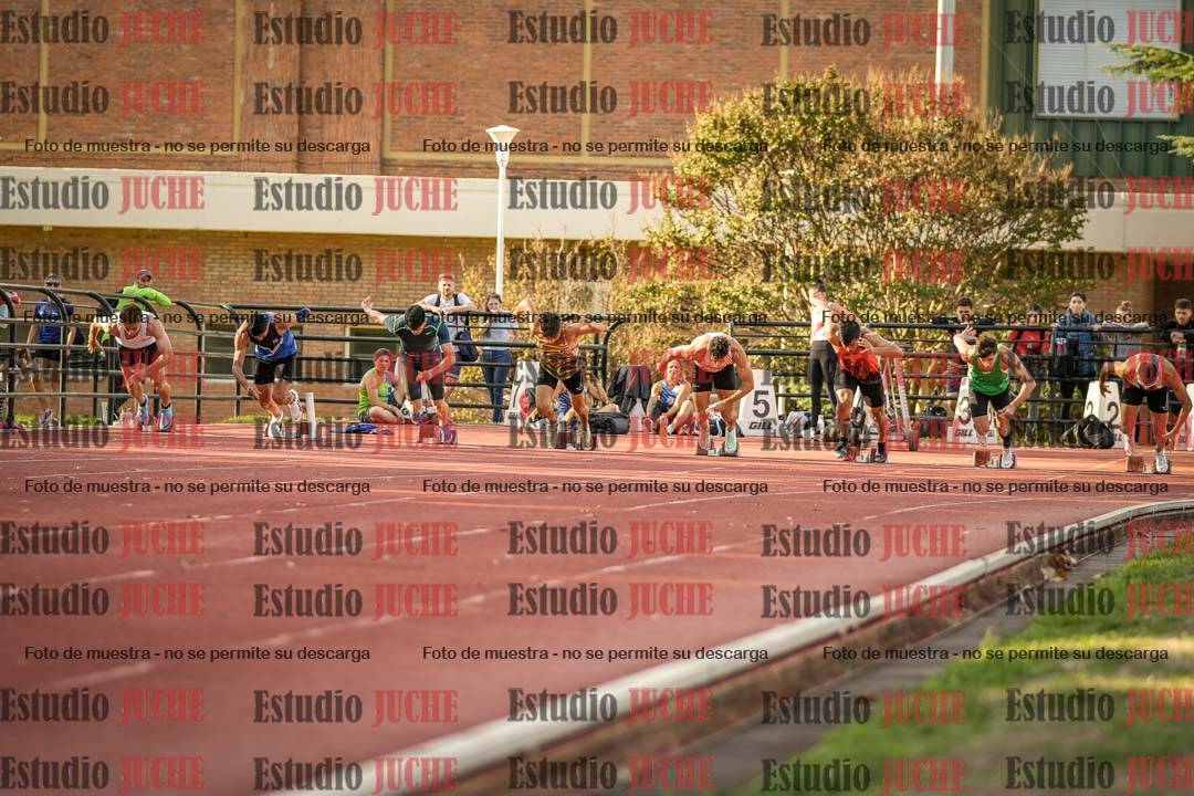 Fotos de los 100 m llanos de varones - FINAL