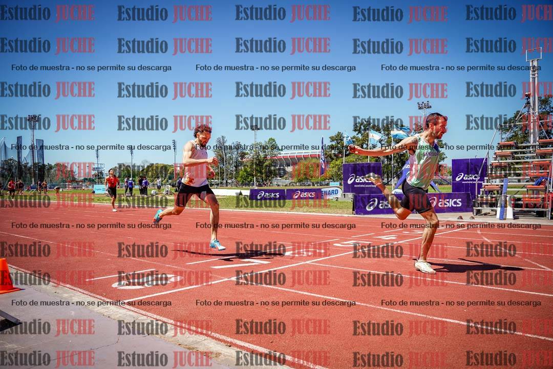 Fotos de los 400 m llanos de varones