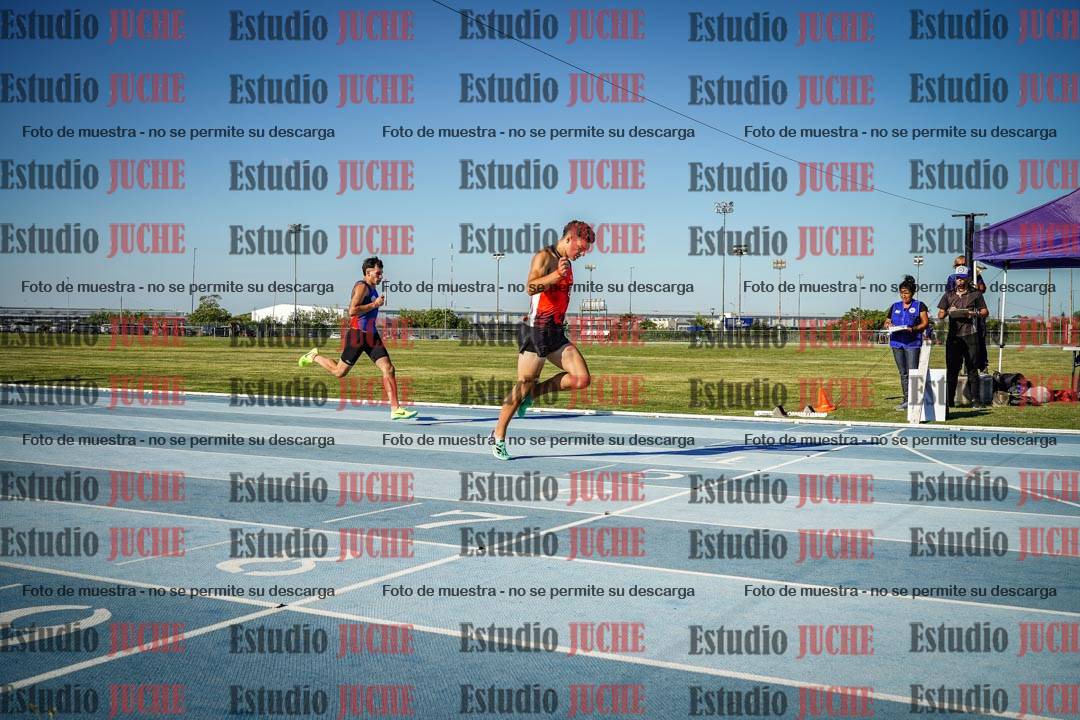 Fotos de los 400 m llanos de varones