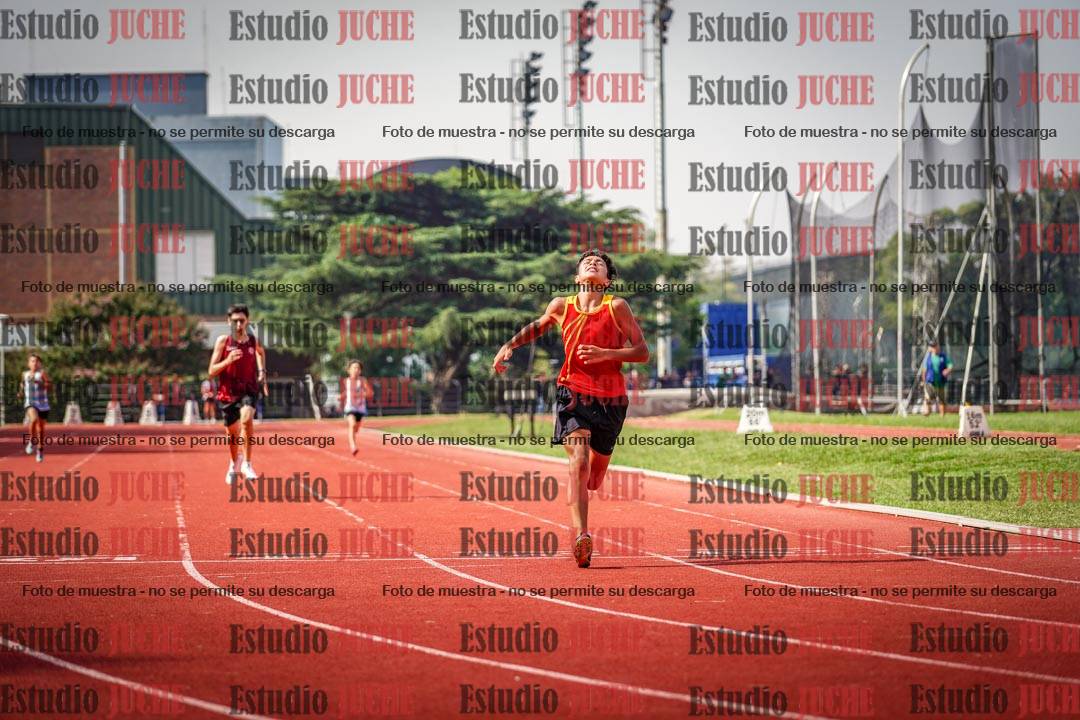 Fotos de los 200 m llanos de varones