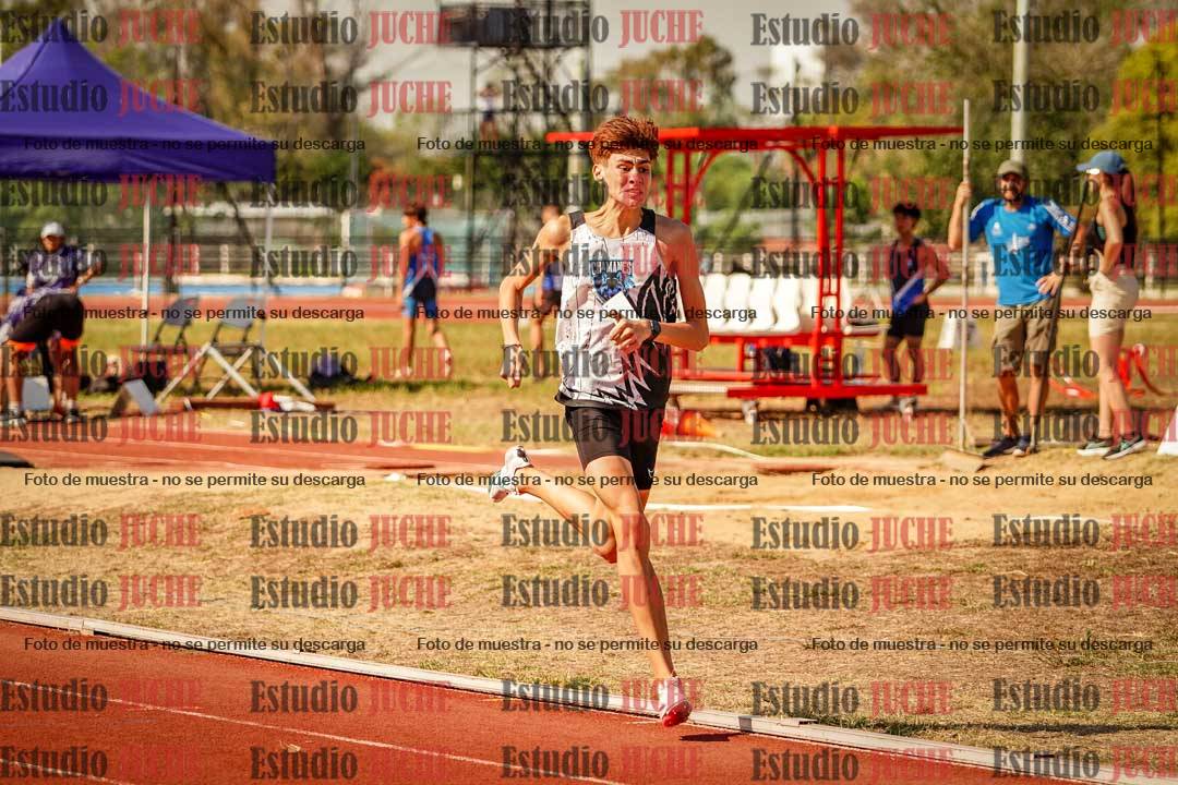 Fotos de los 800 m llanos de varones