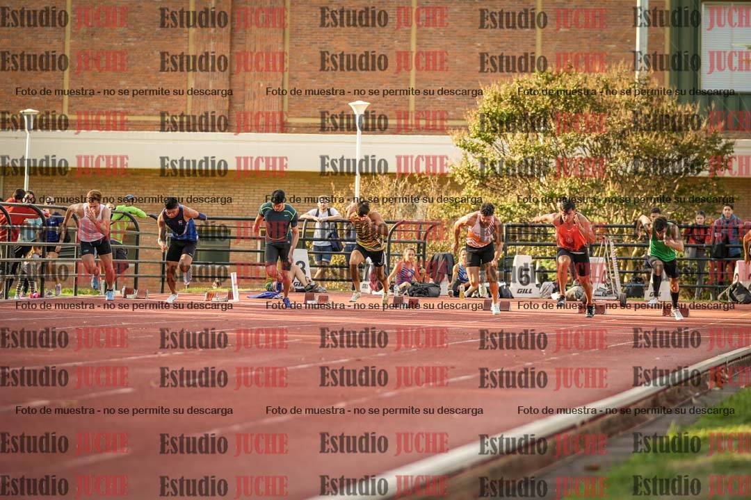 Fotos de los 100 m llanos de varones - FINAL
