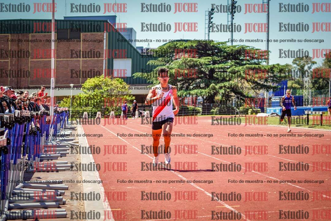 Fotos de los 400 m llanos de varones
