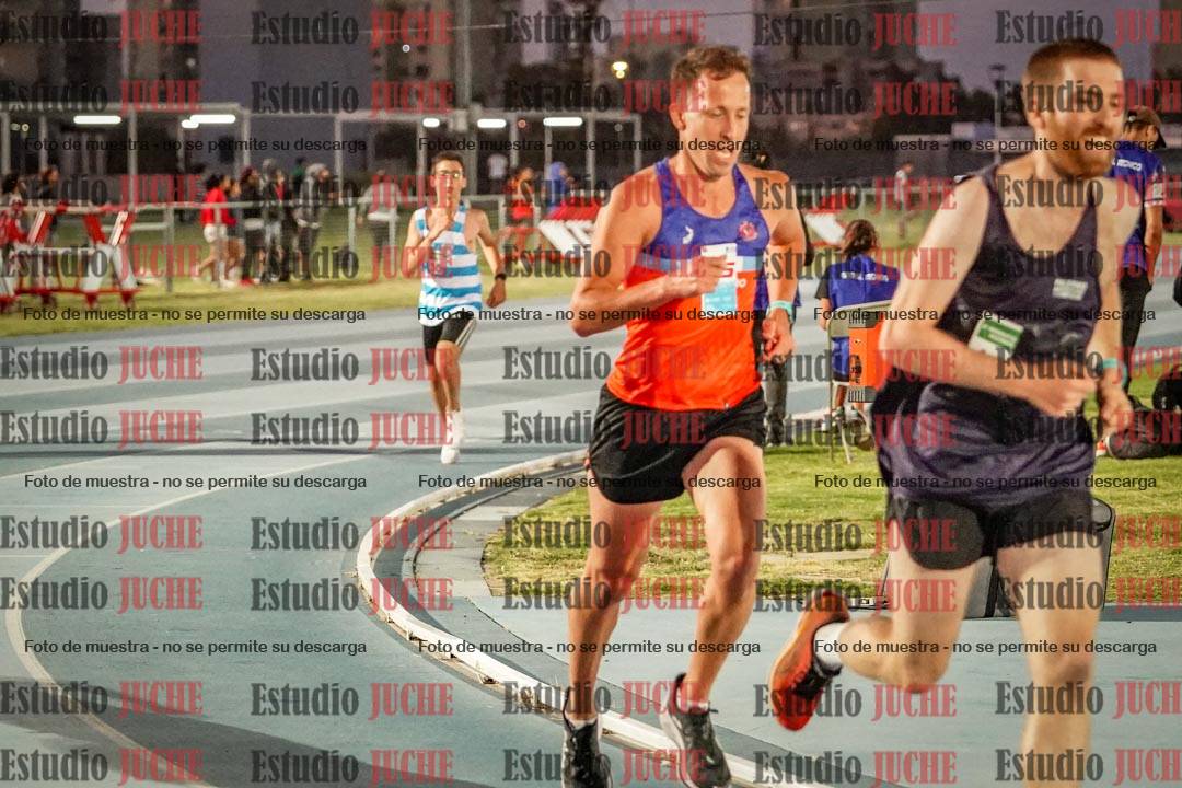 Fotos de los 3000 m llanos de varones