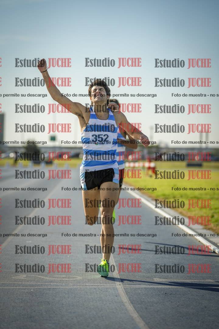 Fotos de los 1500 m llanos de varones
