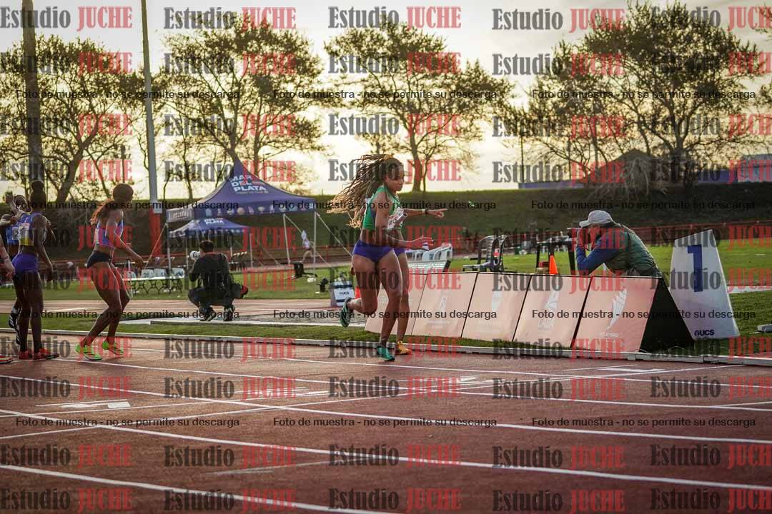 Fotos de los relevos 4x400 m de mujeres