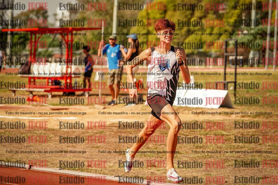 Fotos de los 800 m llanos de varones