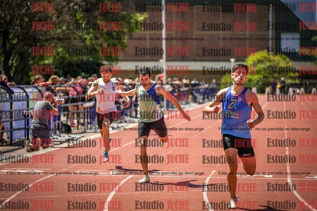 Fotos de los 400 m llanos de varones