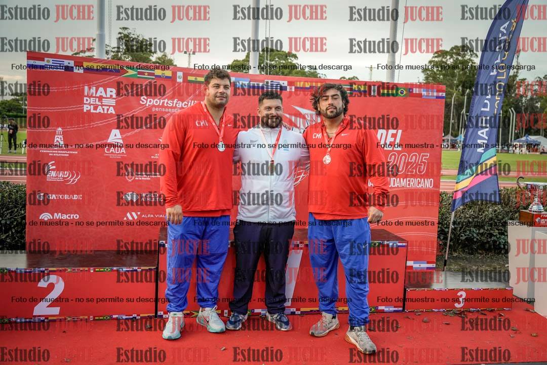 Fotos de algunos extras y podios del día 1