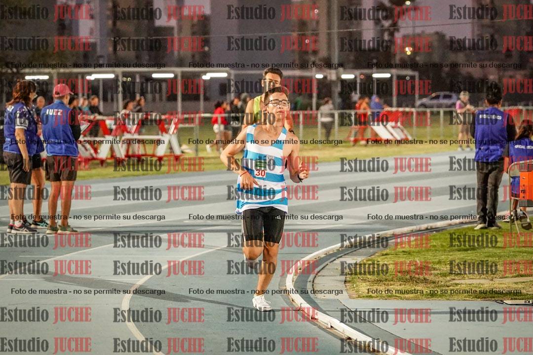 Fotos de los 3000 m llanos de varones