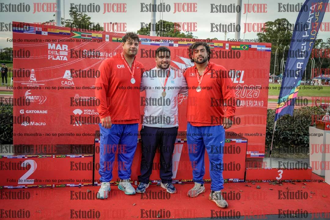 Fotos de algunos extras y podios del día 1