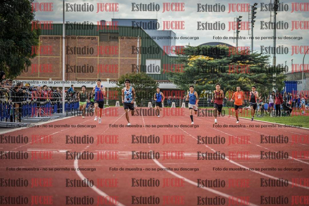 Fotos de los 400 m llanos de varones
