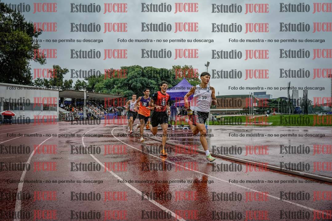 Fotos de los 800 m de varones